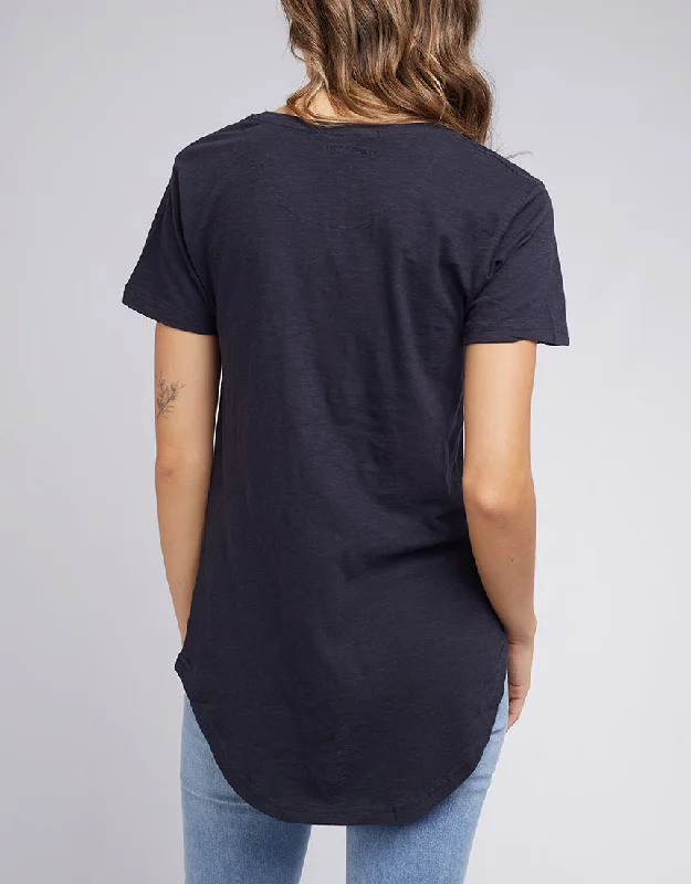 Silent Theory Marvelous Tee Navy