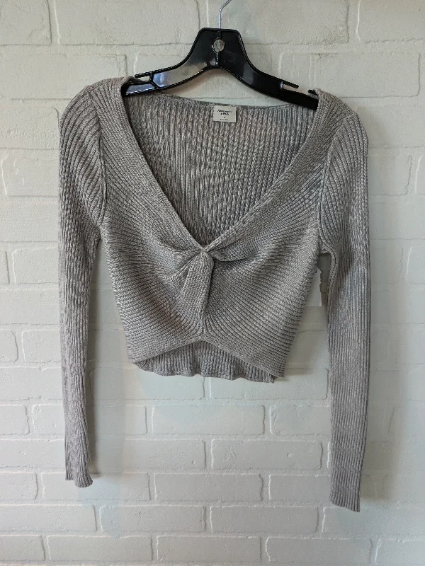 Sweater By Abercrombie And Fitch In Grey, Size: S