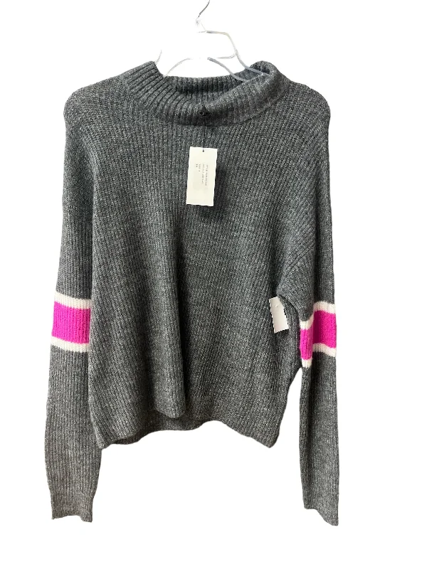 Sweater By John + Jenn In Grey, Size: S