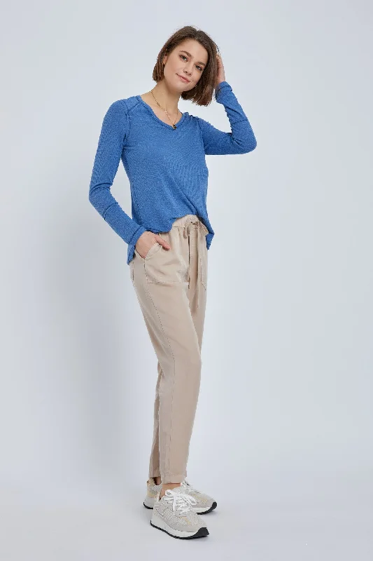 Blue Long Sleeve Knit Curved Hem Top