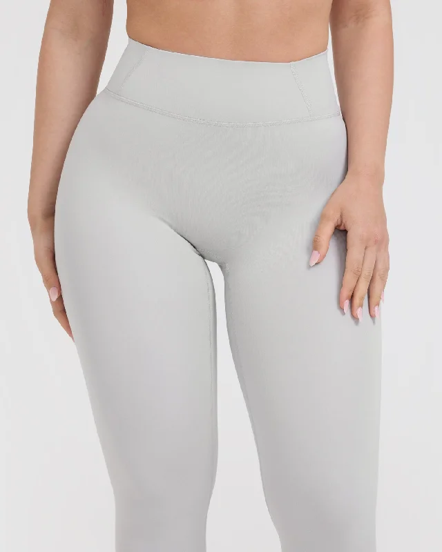 Timeless High Waisted Leggings | Light Grey